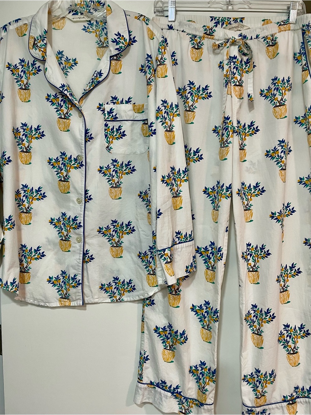 Printfesh Pajamas M Button Top Pants Lemon Tree Potted Plant Print 2 Piece SET - Picture 11 of 16